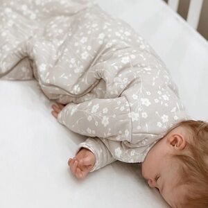 Cozy Floral Baby Sleep Sack: 9-18M 1.0 Tog